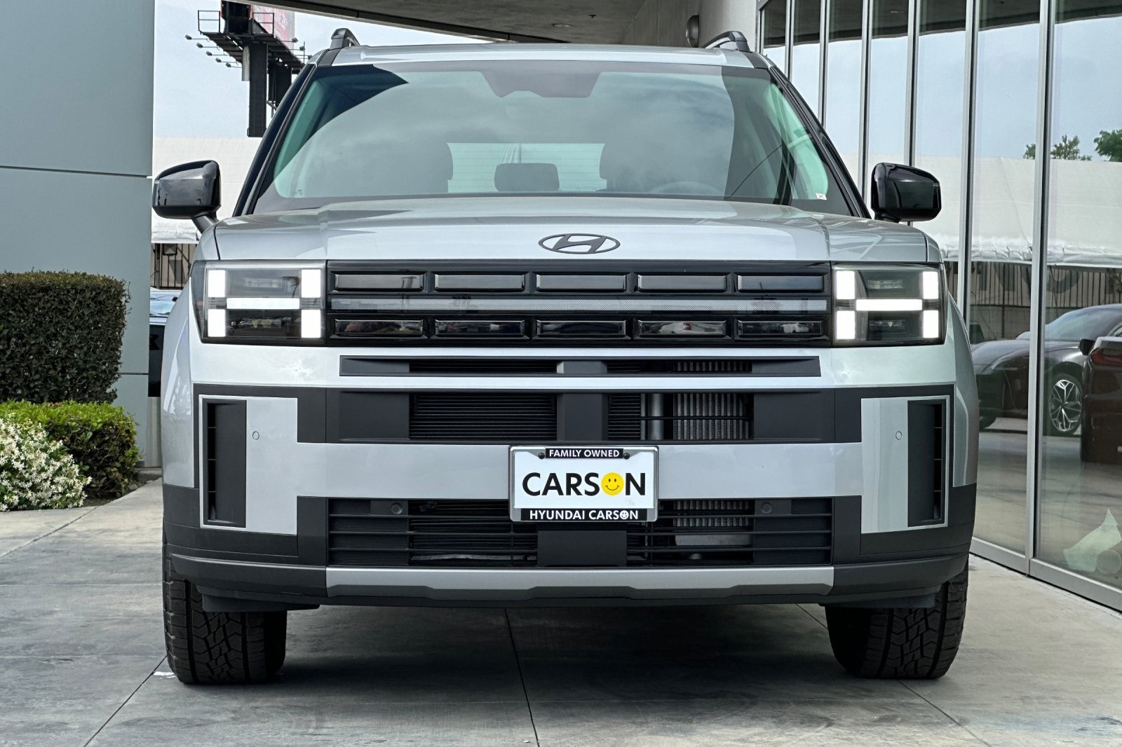Vehicle image 2 of 32