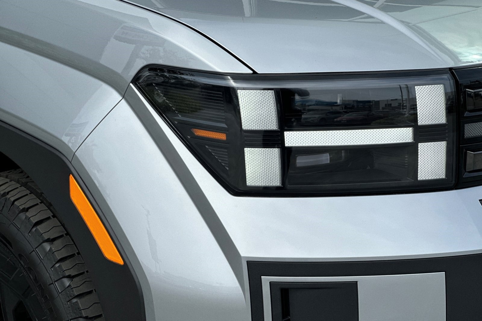 Vehicle image 30 of 32