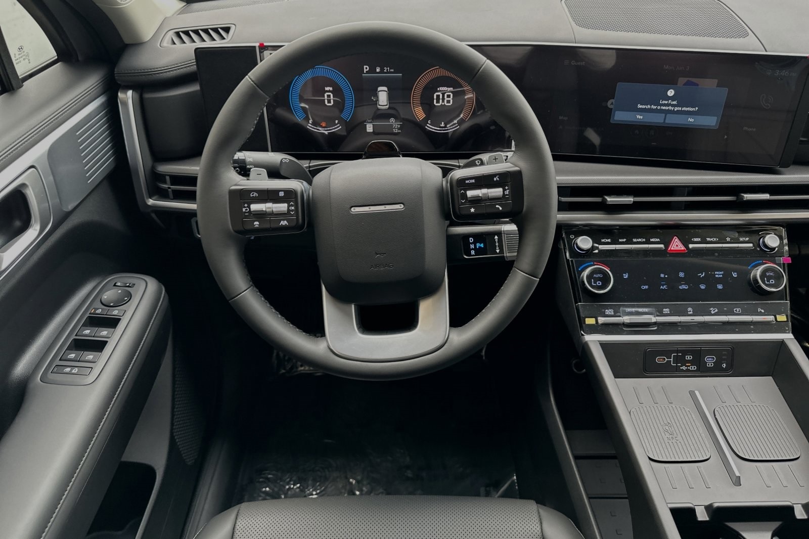 Vehicle image 15 of 32