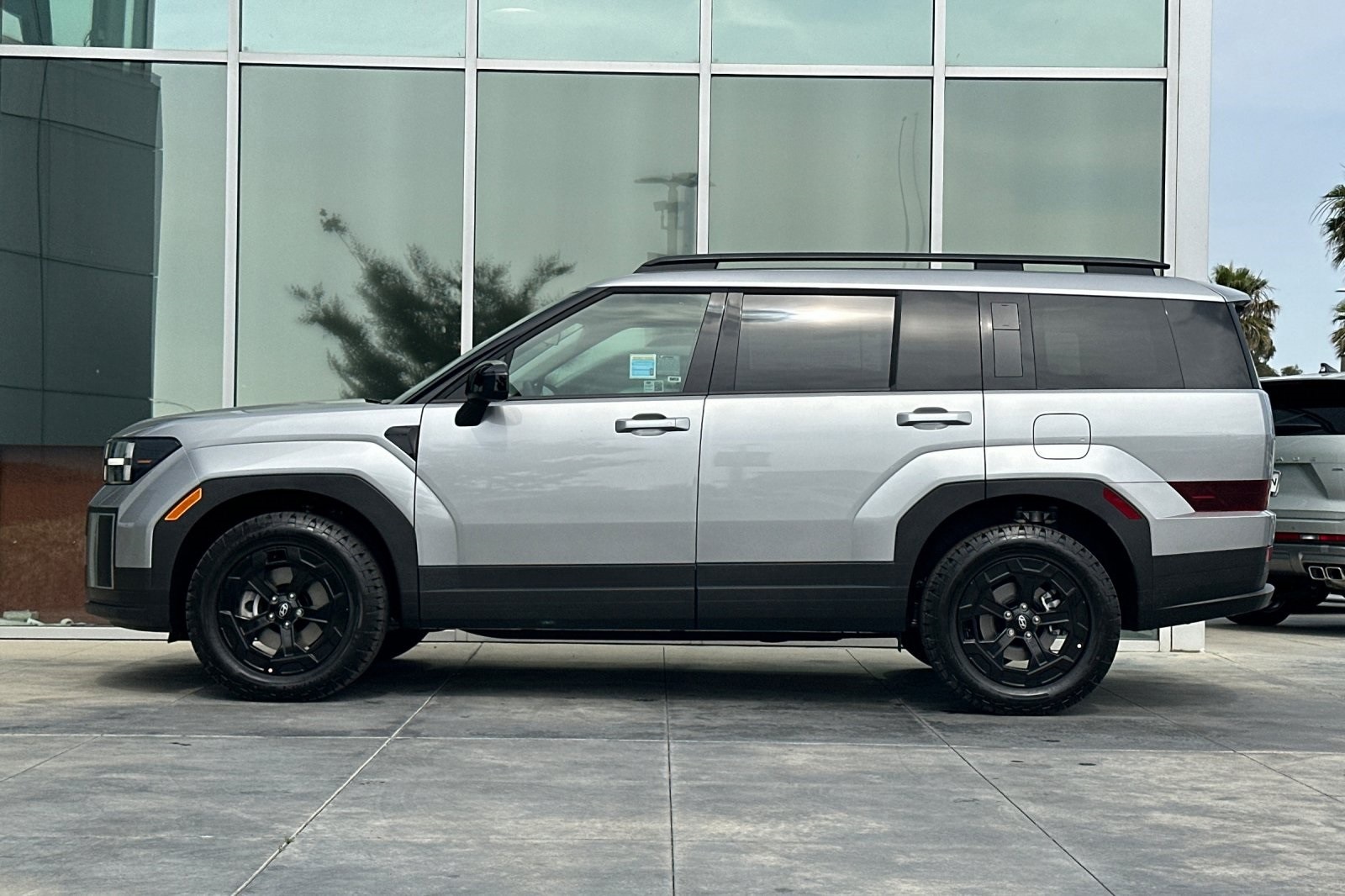 Vehicle image 9 of 32