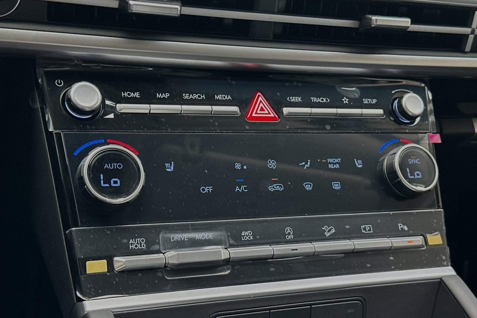 Vehicle image 23 of 32