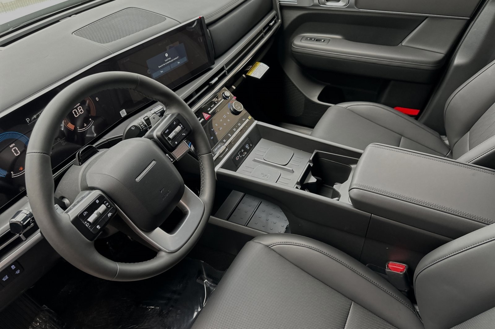 Vehicle image 17 of 32