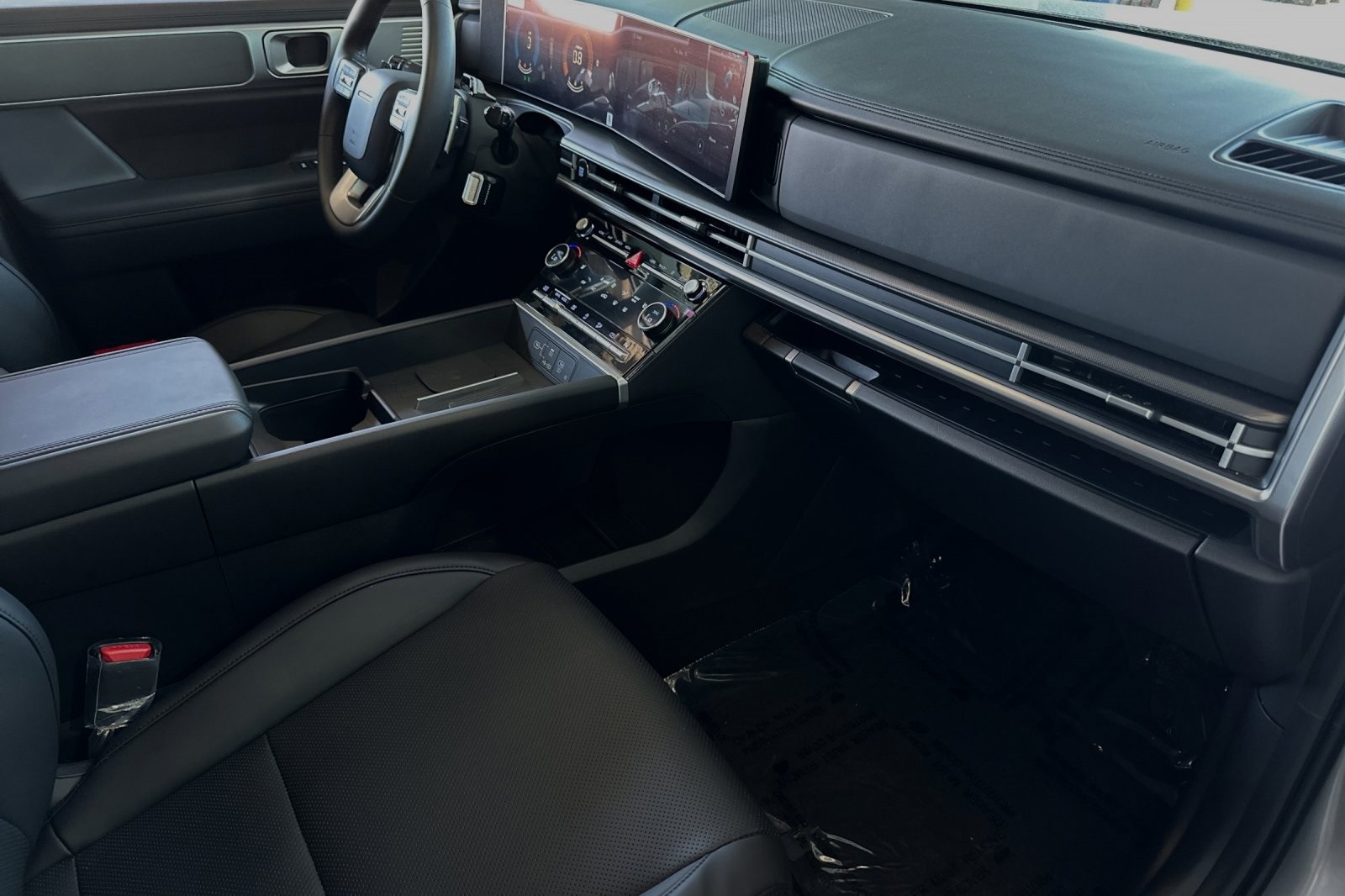 Vehicle image 17 of 34