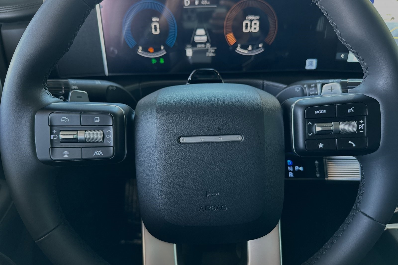 Vehicle image 18 of 34