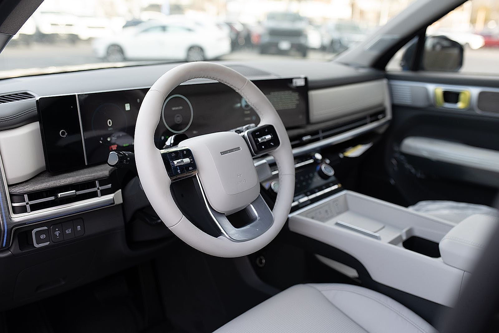 2024 Hyundai Santa Fe Hybrid Limited Image 8 of 20