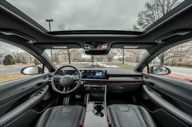 Vehicle image 8 of 12