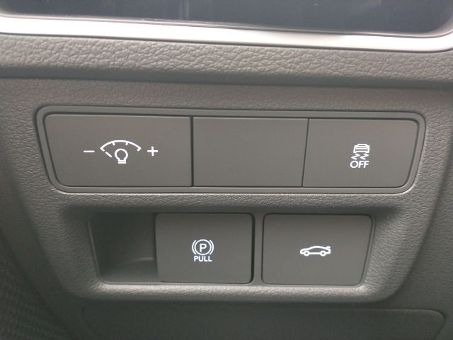 Vehicle image 26 of 36