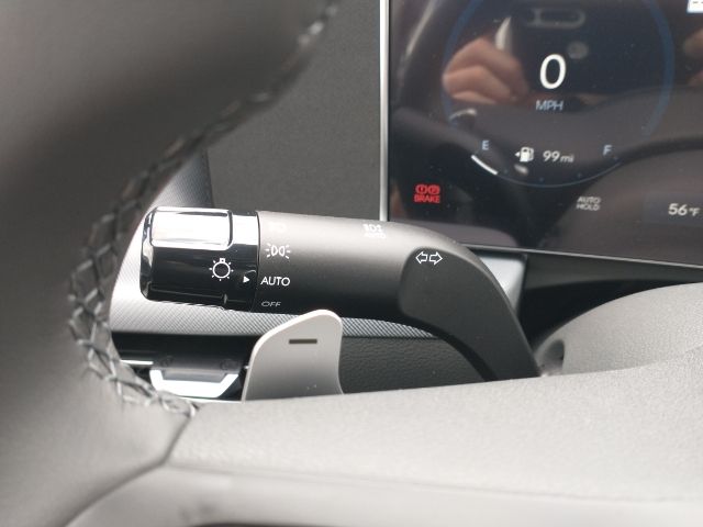 Vehicle image 28 of 36