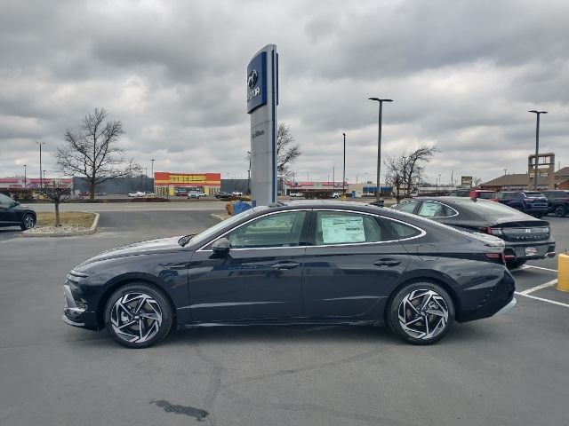 Vehicle image 8 of 36