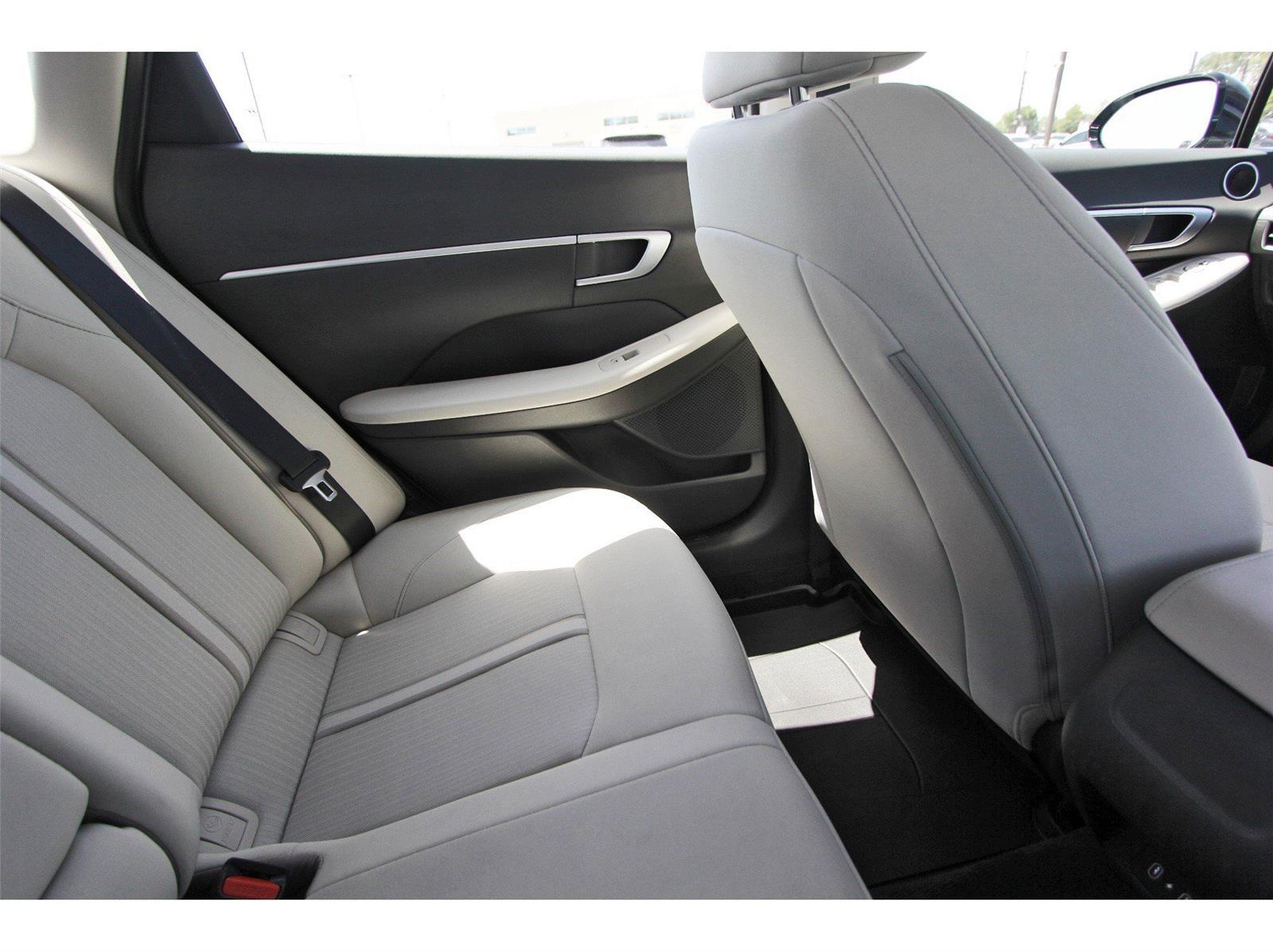 Vehicle image 12 of 30