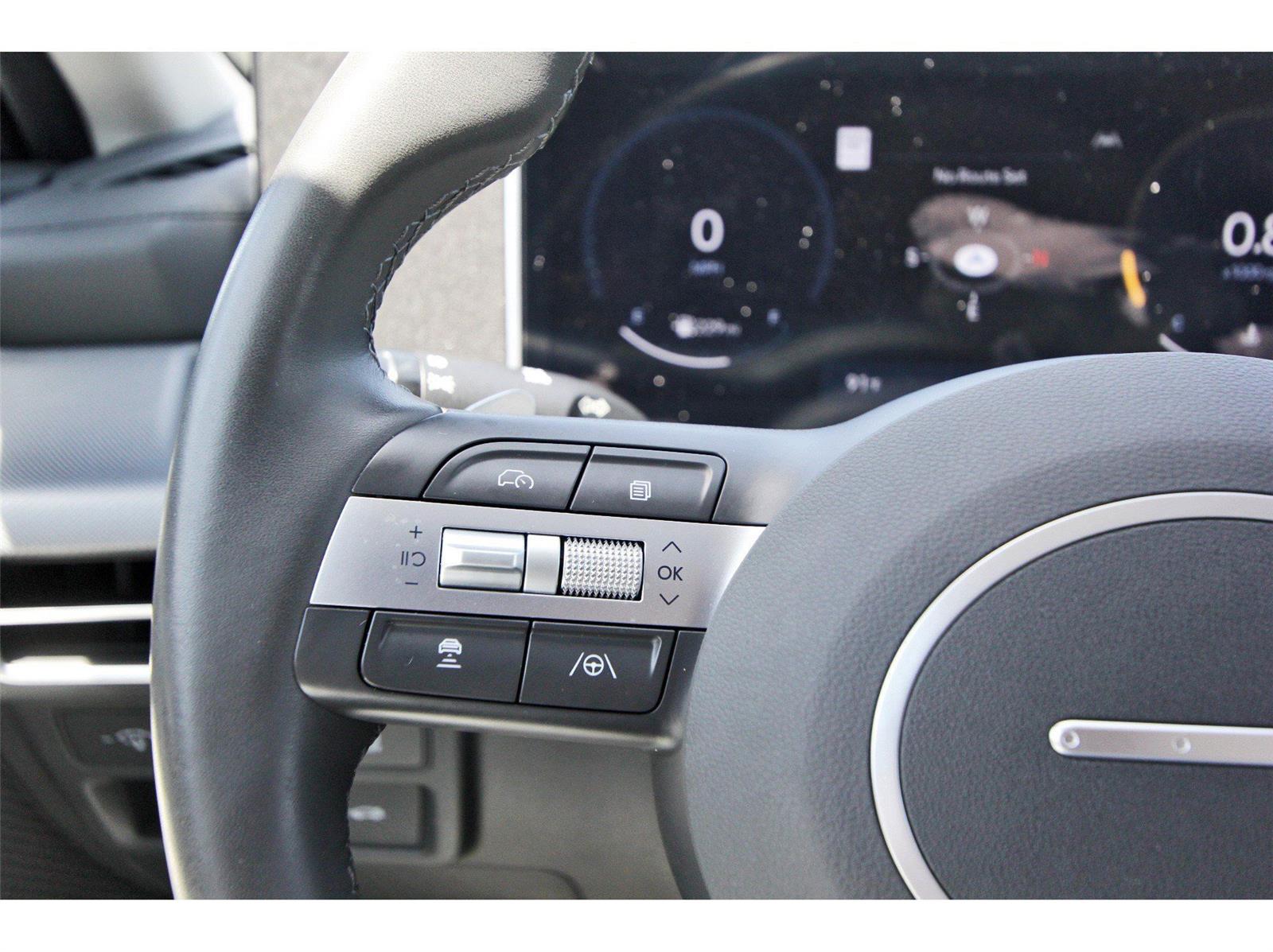 Vehicle image 18 of 30