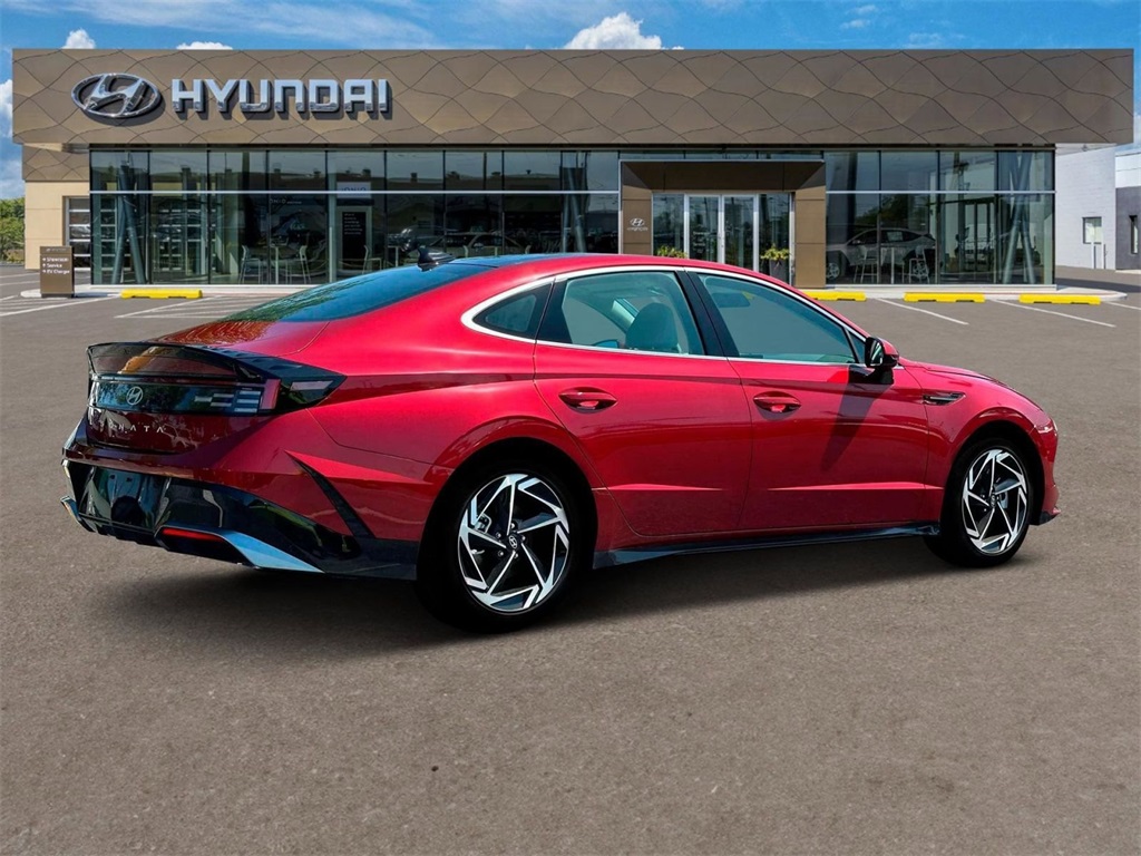 2024 Hyundai Sonata SEL Image 8 of 19