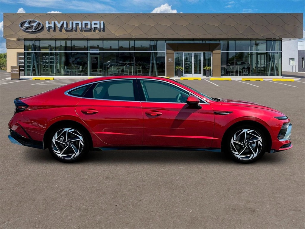 2024 Hyundai Sonata SEL Image 6 of 19