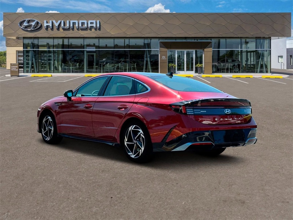 2024 Hyundai Sonata SEL Image 10 of 19