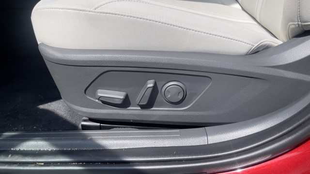 Vehicle image 23 of 31