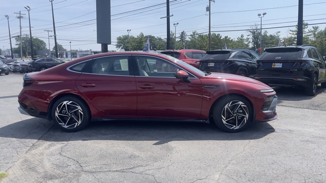Vehicle image 5 of 31