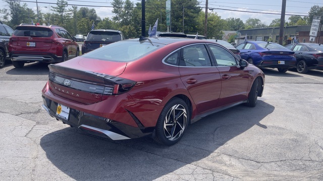 Vehicle image 6 of 31