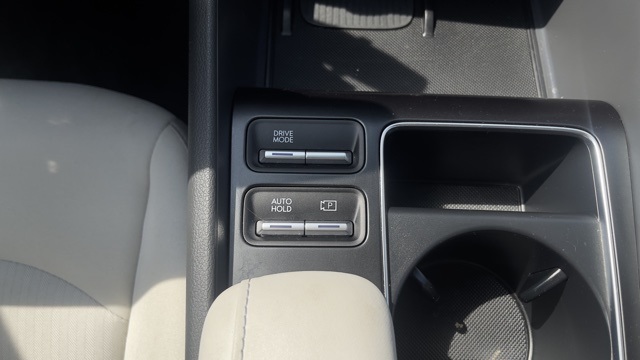 Vehicle image 28 of 31