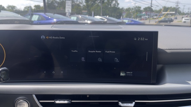 Vehicle image 17 of 31