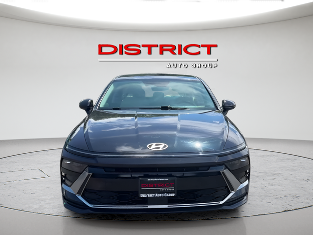 2024 Hyundai Sonata SEL Image 2 of 31