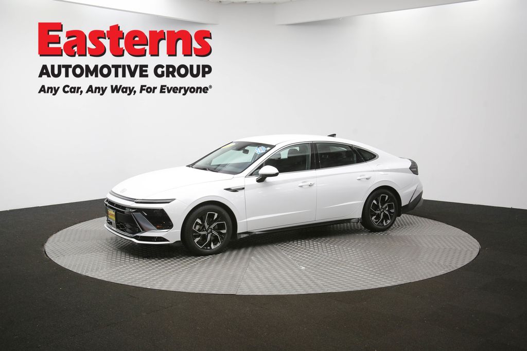 2024 Hyundai Sonata SEL Image 5 of 64