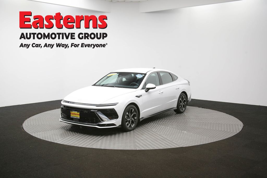 2024 Hyundai Sonata SEL Image 4 of 64