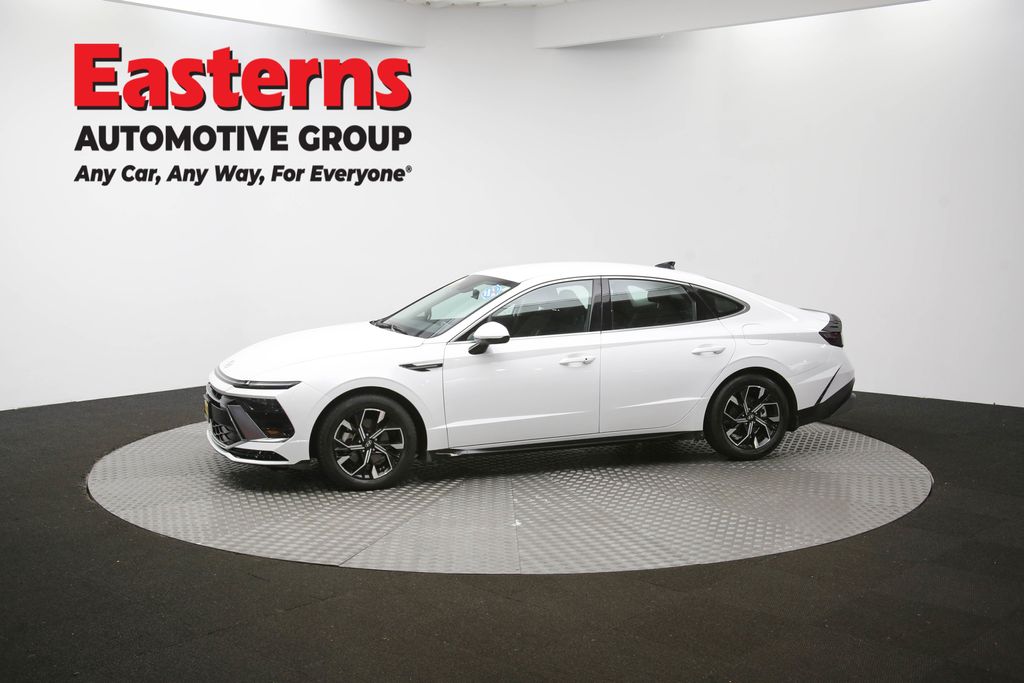 2024 Hyundai Sonata SEL Image 6 of 64