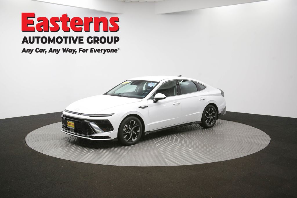 2024 Hyundai Sonata SEL Image 3 of 64