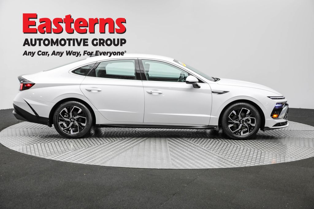 2024 Hyundai Sonata SEL Image 17 of 64