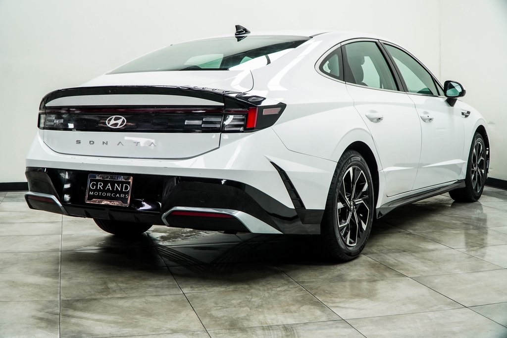 2024 Hyundai Sonata SEL Image 6 of 45