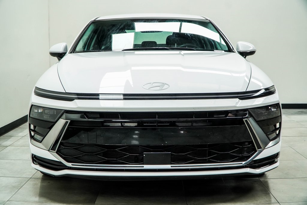 2024 Hyundai Sonata SEL Image 3 of 45