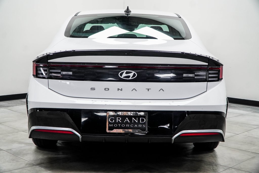 2024 Hyundai Sonata SEL Image 7 of 45
