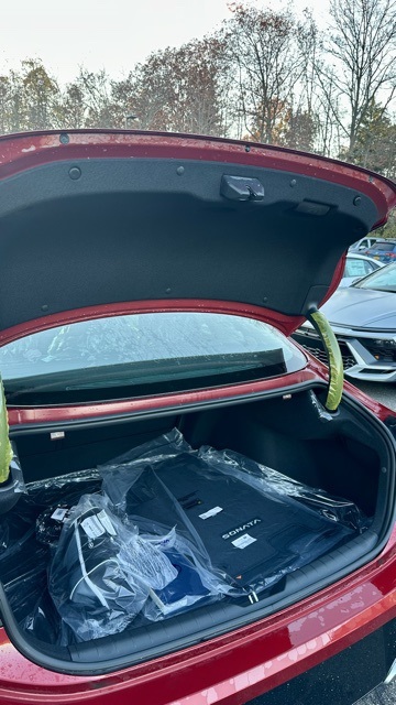 Vehicle image 10 of 13