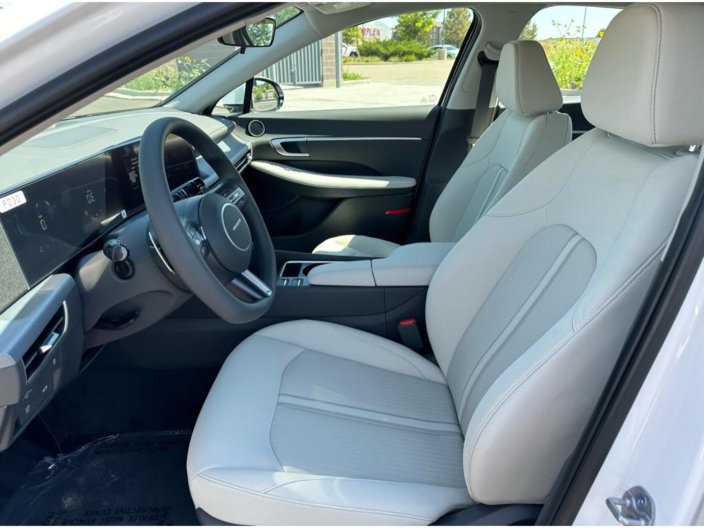 Vehicle image 12 of 24