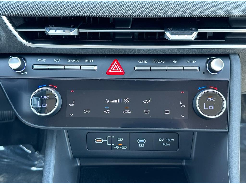 Vehicle image 16 of 24