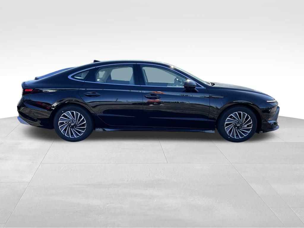 2024 Hyundai Sonata Hybrid Limited Image 6 of 42