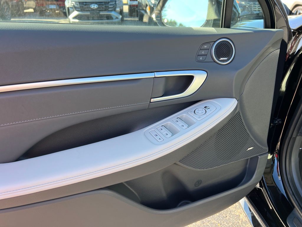 2024 Hyundai Sonata Hybrid Limited Image 33 of 42