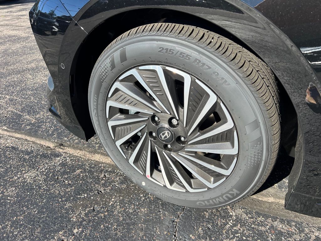 2024 Hyundai Sonata Hybrid Limited Image 10 of 42