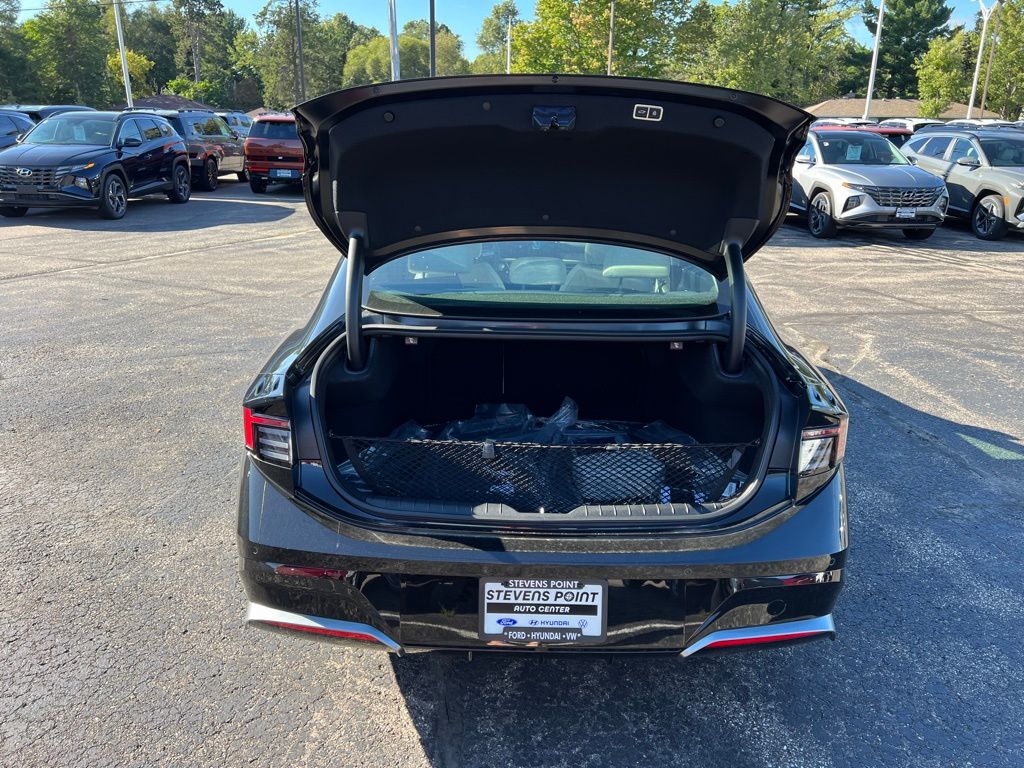 2024 Hyundai Sonata Hybrid Limited Image 12 of 42