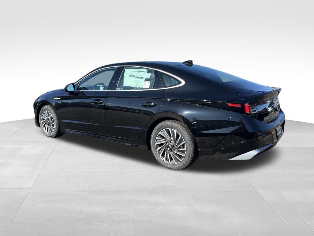 2024 Hyundai Sonata Hybrid Limited Image 8 of 42