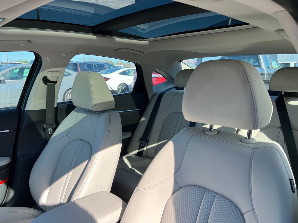 2024 Hyundai Sonata Hybrid Limited Image 16 of 42