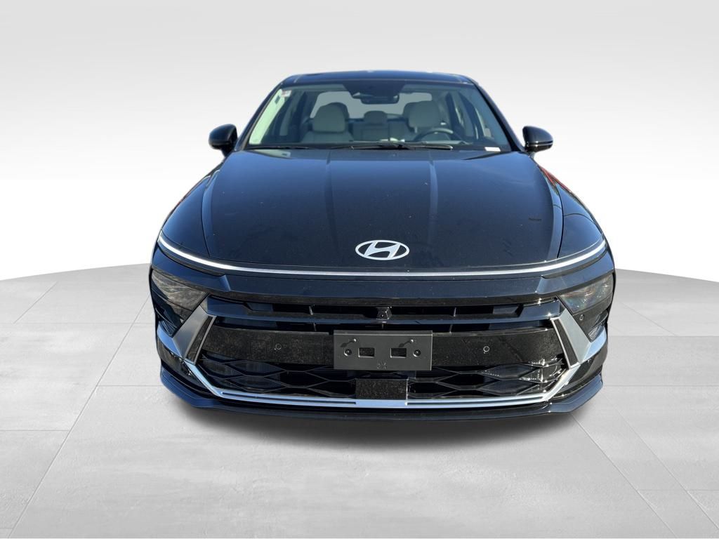 2024 Hyundai Sonata Hybrid Limited Image 3 of 42