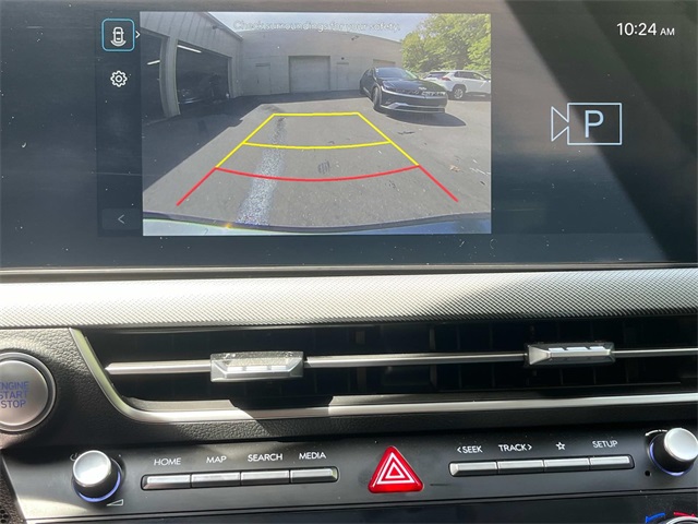 Vehicle image 10 of 12