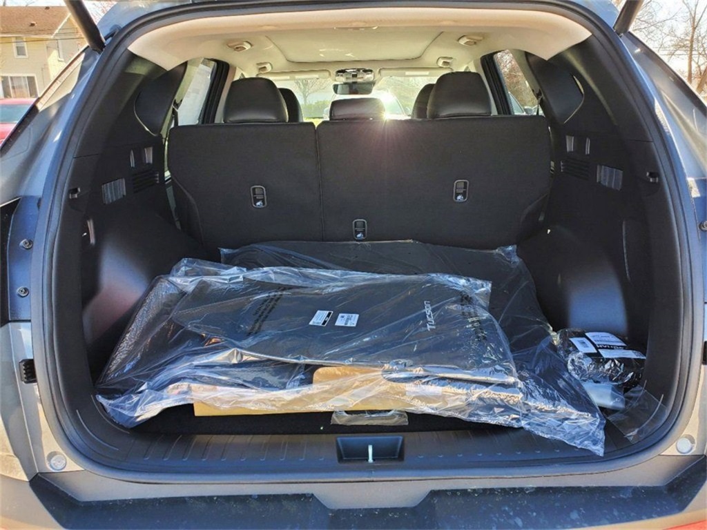 2024 Hyundai Tucson Limited Image 9 of 33