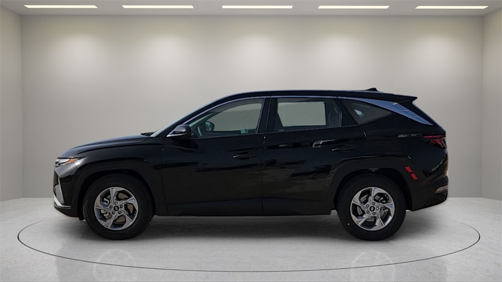 Vehicle image 8 of 17