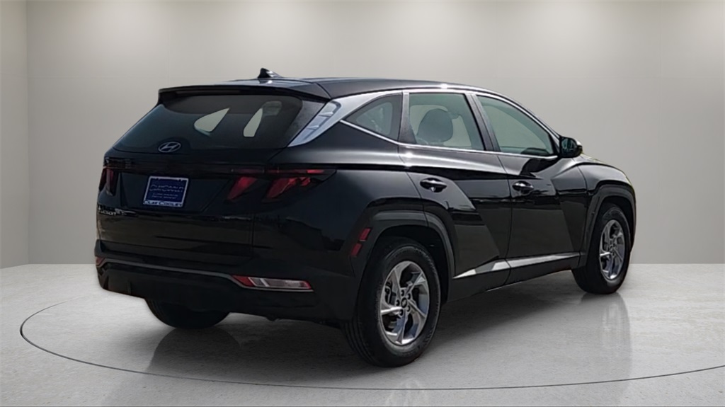 Vehicle image 5 of 17