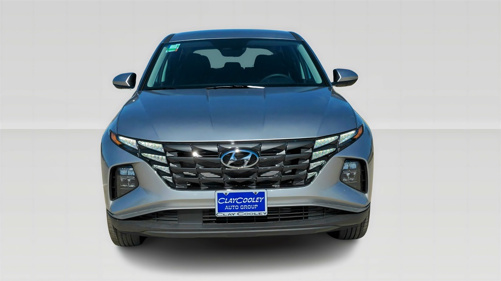 Vehicle image 4 of 17