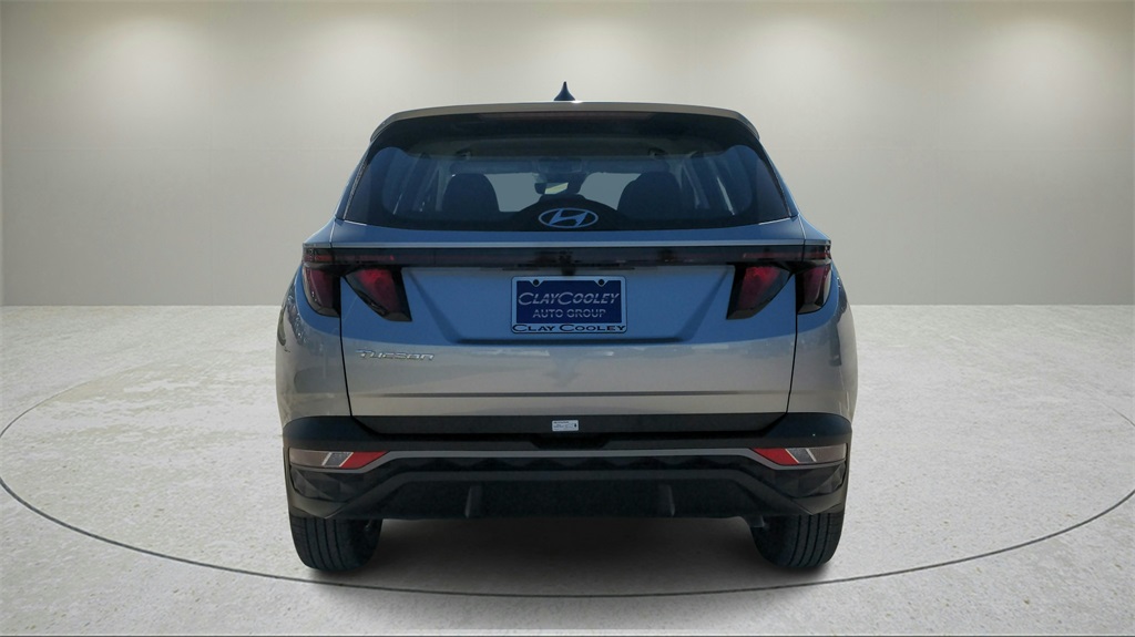 Vehicle image 11 of 17