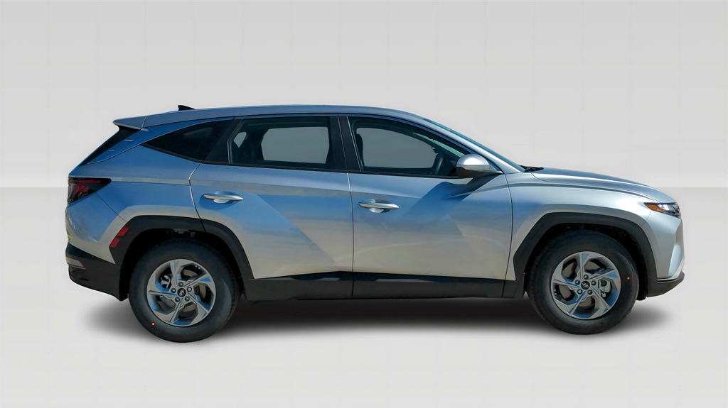 Vehicle image 8 of 17