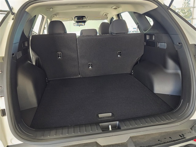 Vehicle image 12 of 27